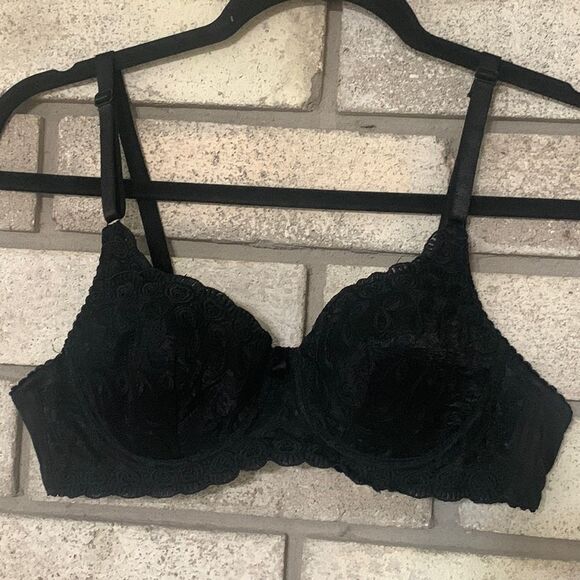 3for$20 bra has underwire 34B - Picture 1 of 4